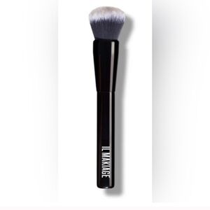 IL MAKIAGE Black and White Makeup Brush
